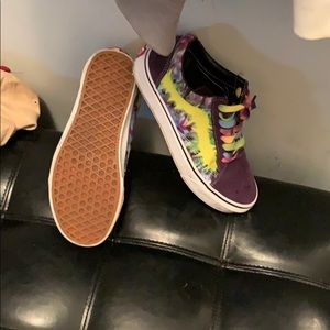VANS WORN ONCE   size8.5 but fit like a perfect 8